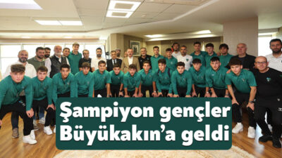 Kocaelispor’da ağabeylerinin izinden giderek Bölgesel Gelişim Ligi Türkiye Şampiyonu olan