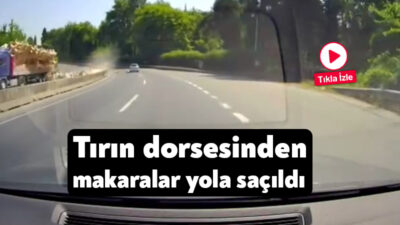 Kocaeli'nin Gölcük ilçesinde tırın dorsesindeki kablo makaraları hareket halindeyken yola