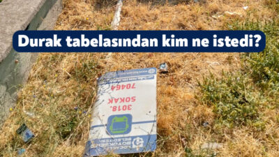 Gölcük’ün Yüzbaşılar Mahallesi’nde durak tabelası devrildi. Uzun süre önce yaşanan