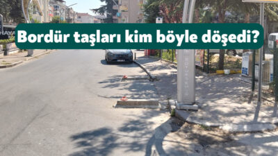 Gölcük’ün Değirmendere Cumhuriyet Caddesi’nde gömülü şekilde bulunan çöp konteynerlerine araçların