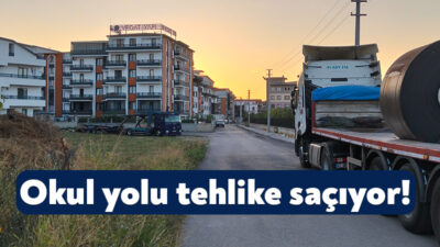 Yeni eğitim öğretim döneminin başlamasına günler kala Kartepe’deki okul yolunda