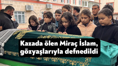Kocaeli'nin Gebze ilçesinde okul çıkışında servis minibüsünün çarpması sonucu hayatını
