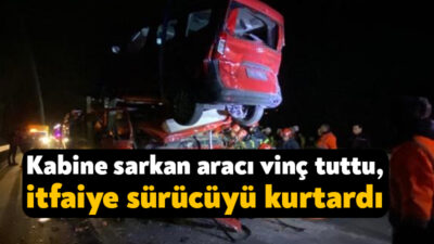 TEM Otoyolu'nun Kocaeli geçişinde tıra arkadan çarpan kamyonetin sürücüsü, hem