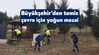 Kocaeli Büyükşehir Belediyesi, kent genelinde yürüttüğü çevre temizliği çalışmalarını aralıksız