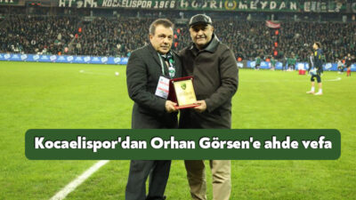 Kocaelispor müsabaka öncesinde camiada efsaneleşen isimleri alkışlatmayı sürdürüyor. Kapanma noktasında