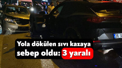 Kocaeli'de yere dökülen sıvı nedeniyle kayganlaşan yolda iki otomobilin kafa