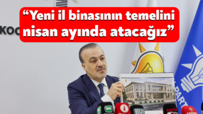 Ak Parti Kocaeli İl Başkanı Şahin Talus, parti il binasında