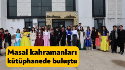 Kütüphane Haftası dolayısıyla Karatepe Ortaokulu öğrencileri Kartepe Kütüphanesi’ni ziyaret etti.
