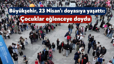 İzmit Milli İrade Meydanı’nda gerçekleştirilen Kocaeli Büyükşehir 23 Nisan Çocuk
