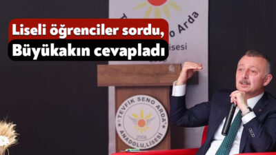 Kocaeli Büyükşehir Belediye Başkanı Tahir Büyükakın, İzmit Tevfik Seno Arda