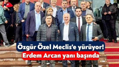 CHP’ye yönelik mutlak butlan kararı Özgür Özel’e ulaştırıldı. Tebligatı yırtıp