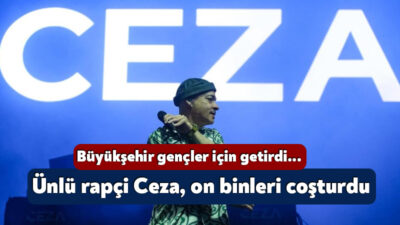Kocaeli'de konser veren Türk rap müziğinin ünlü ismi Ceza, gençlere