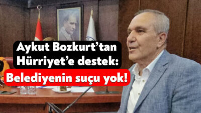 İzmit Belediyesi’nin meclis toplantısında Topçular Mahallesi’ndeki toprak kayması gündeme geldi.