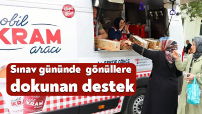 Derince Belediyesi, sınavların yapıldığı eğitim kurumlarının önünde kurduğu stantlarla LGS