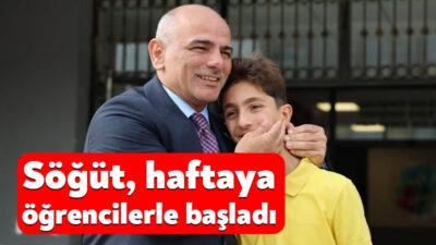 Körfez Belediye Başkanı Şener Söğüt, haftanın ilk gününde bayrak töreni